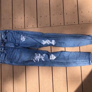 Perfect American Eagle ripped jeans